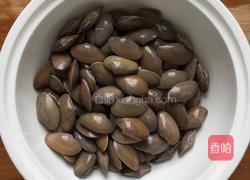 蛤蜊丝瓜汤的做法图解2