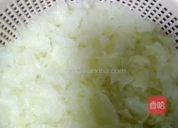 雪莲子银耳羹的做法图解2