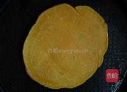 胡萝卜鸡蛋葱油饼的做法图解9