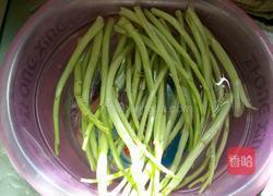 炒空心菜杆的做法图解1