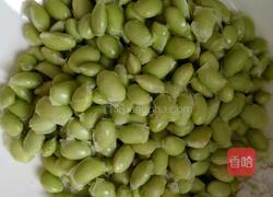 毛豆炒肉的做法图解1