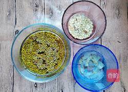 绿豆薏仁百合羹的做法图解2