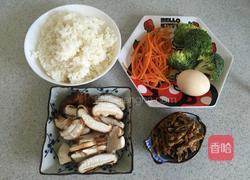 香肠煲仔饭的做法图解1