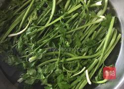 芹菜香干炒肉的做法图解1