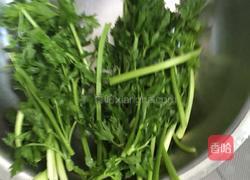 芹菜香干炒肉的做法图解3