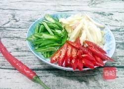 双椒仔姜鸭的做法图解2