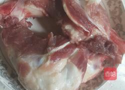 筒子骨煲娃娃菜的做法图解1