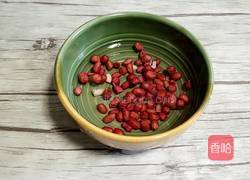 红枣桂圆花生煲鸡爪的做法图解1