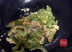 苦瓜炒鸡蛋的做法图解9