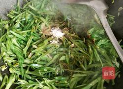 尖椒炒蚕豆的做法图解5