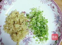 虾仁韭菜肉三鲜饺子的做法图解2
