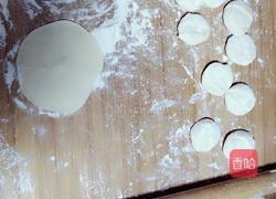 虾仁韭菜肉三鲜饺子的做法图解10