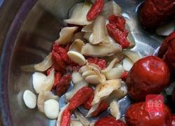 养颜补血乌鸡汤的做法图解4