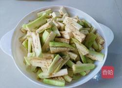 茄子炒鸡蛋的做法图解2