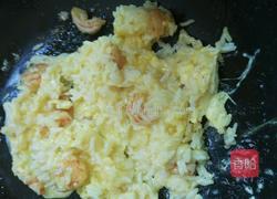 虾仁辣椒炒饭的做法图解7