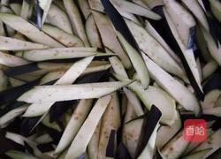 蒜蓉蒸茄条的做法图解1