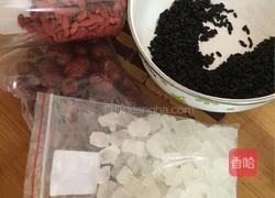 黑米红枣粥的做法图解2