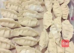 胡萝卜玉米马蹄猪肉饺的做法图解4