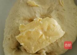 葡萄干小面包的做法图解2