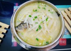 鲫鱼萝卜汤的做法图解10