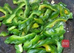 豆鼓烧苦瓜的做法图解4
