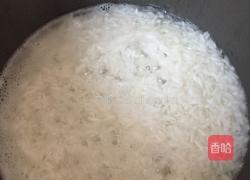 皮蛋玉米粥的做法图解1