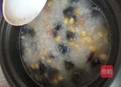 皮蛋玉米粥的做法图解5