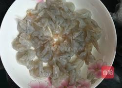 蒜蓉虾球的做法图解1