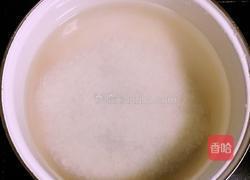 皮蛋瘦肉粥的做法图解2