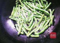 素炒四季豆的做法图解2