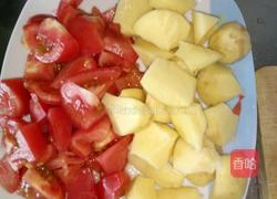 牛肉炖柿子土豆的做法图解2