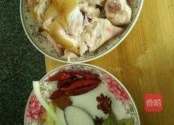 红烧猪蹄的做法图解1