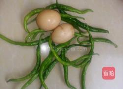 辣椒炒鸡蛋的做法图解1