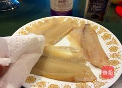 鲜煎罗非鱼的做法图解1