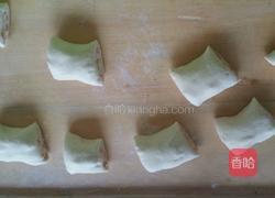 火腿小花卷的做法图解5