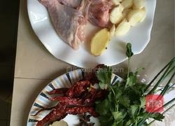 手撕鸡腿肉的做法图解1