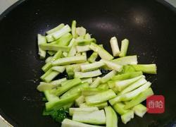 丝瓜炒面包的做法图解6