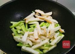 丝瓜炒面包的做法图解7