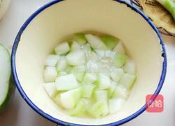 鸡腿冬瓜汤的做法图解2