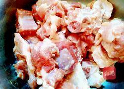 海带排骨汤的做法图解3