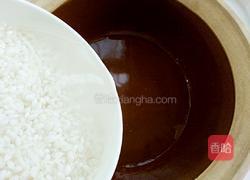 腊肠煲仔饭的做法图解4