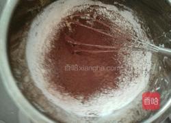 可可蓝莓蛋糕卷的做法图解3