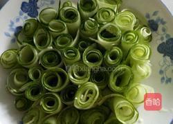 酸辣黄瓜的做法图解1