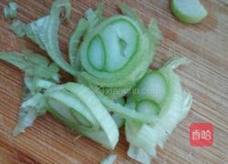 土豆片炒肉的做法图解2