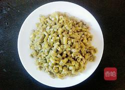 酸豆角炒肉末的做法图解2