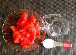 榨西瓜汁的做法图解5