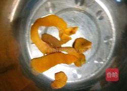 黄桃罐头的做法图解1