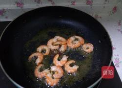腰果花生炒虾的做法图解3