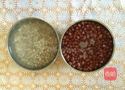 薏米红豆粥的做法图解3