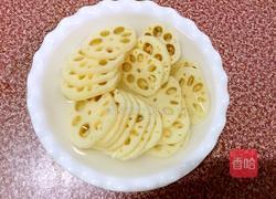 凉拌藕片的做法图解1